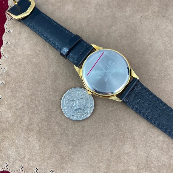 Vintage Relic by Fossil Moonphase Gold Watch - Picture 7 of 8